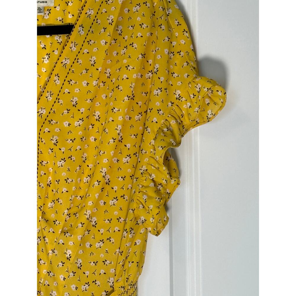 Max Studio Yellow Belted Floral Dress - Picture 2 of 4